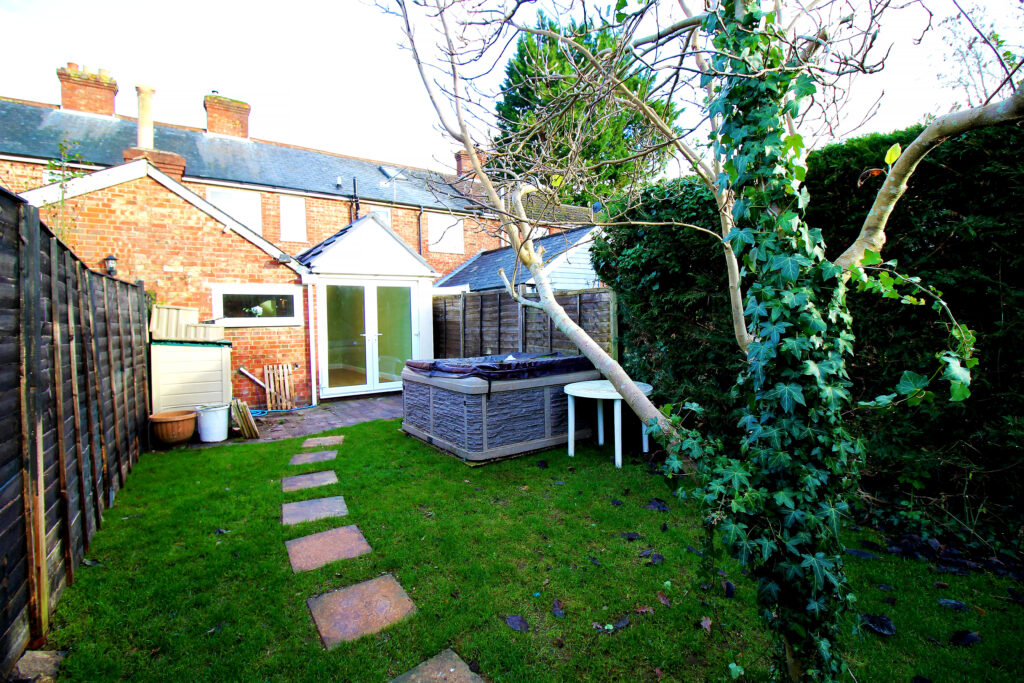 3 bed house tidied garden